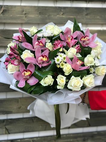 Букет цветов из: Розы и Хризантемы в Архиповке
