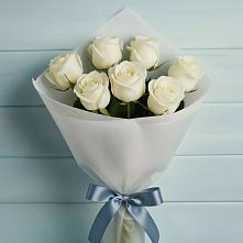 Букет 7 Белых роз Эдлесс Лав в Архиповке