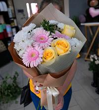 Букет цветов из:  Герберы, Розы и Хризантемы в Архиповке