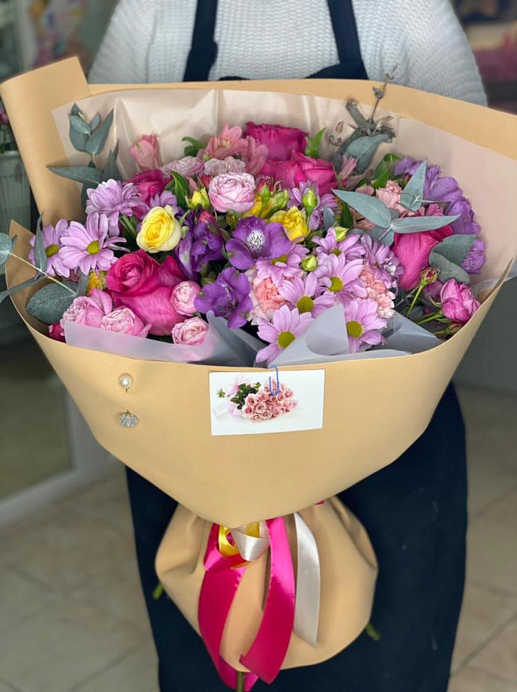 Букет цветов из: Хризантемы, Гвоздики и Альстромерии в Архиповке