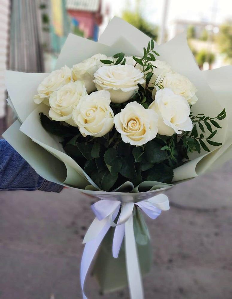 Букет Белые розы Проуд в Архиповке