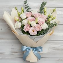 Букет цветов из:  Лизиантусы в Архиповке