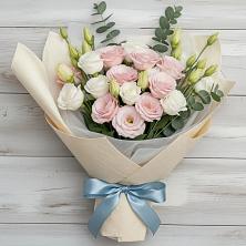 Букет цветов из:  Лизиантусы в Архиповке