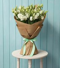 Букет цветов из:  Лизиантусы в Архиповке