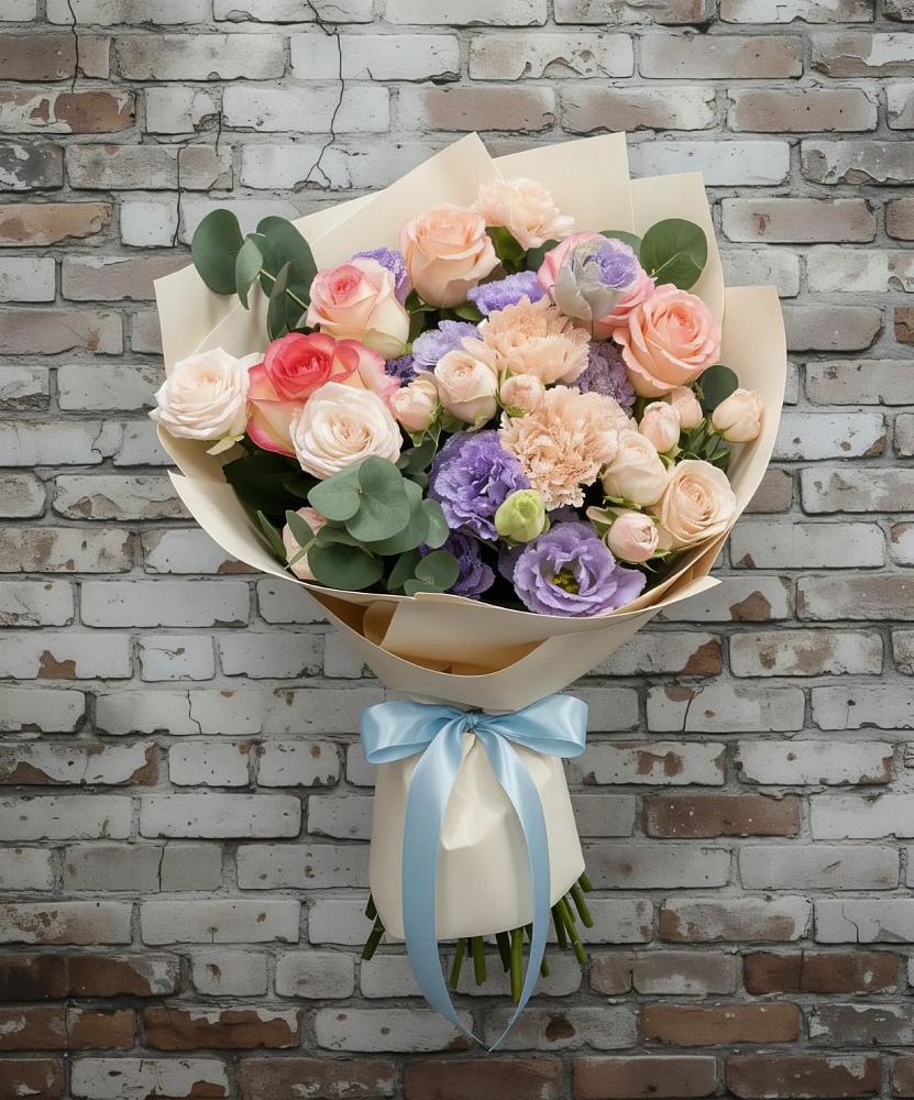 Букет цветов из: Розы, Лизиантусы и Гвоздики в Архиповке