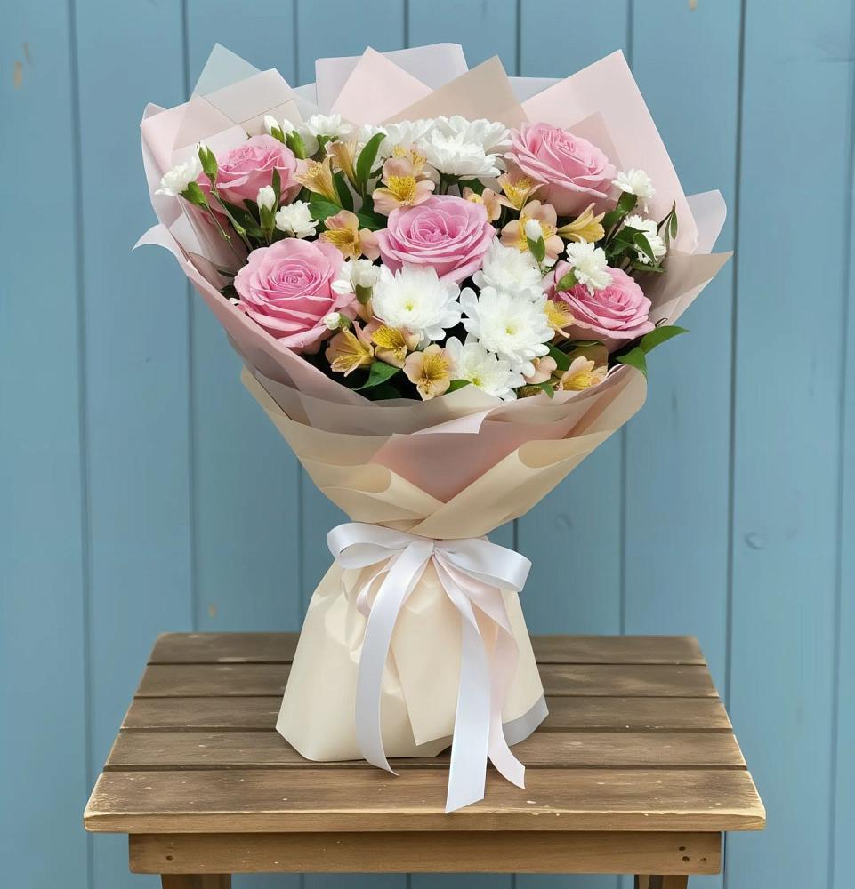 Букет цветов из: Гвоздики, Орхидеи и Розы в Архиповке