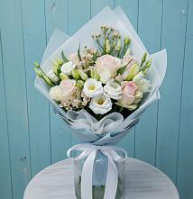 Букет цветов из:  Розы и Лизиантусы #REPLACE_PRED# Архиповке