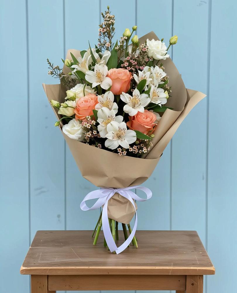 Букет цветов из: Альстромерии, Лизиантусы, Розы и Хризантемы в Архиповке